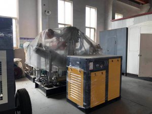 空壓機(jī)，儲(chǔ)氣罐，噴砂機(jī)